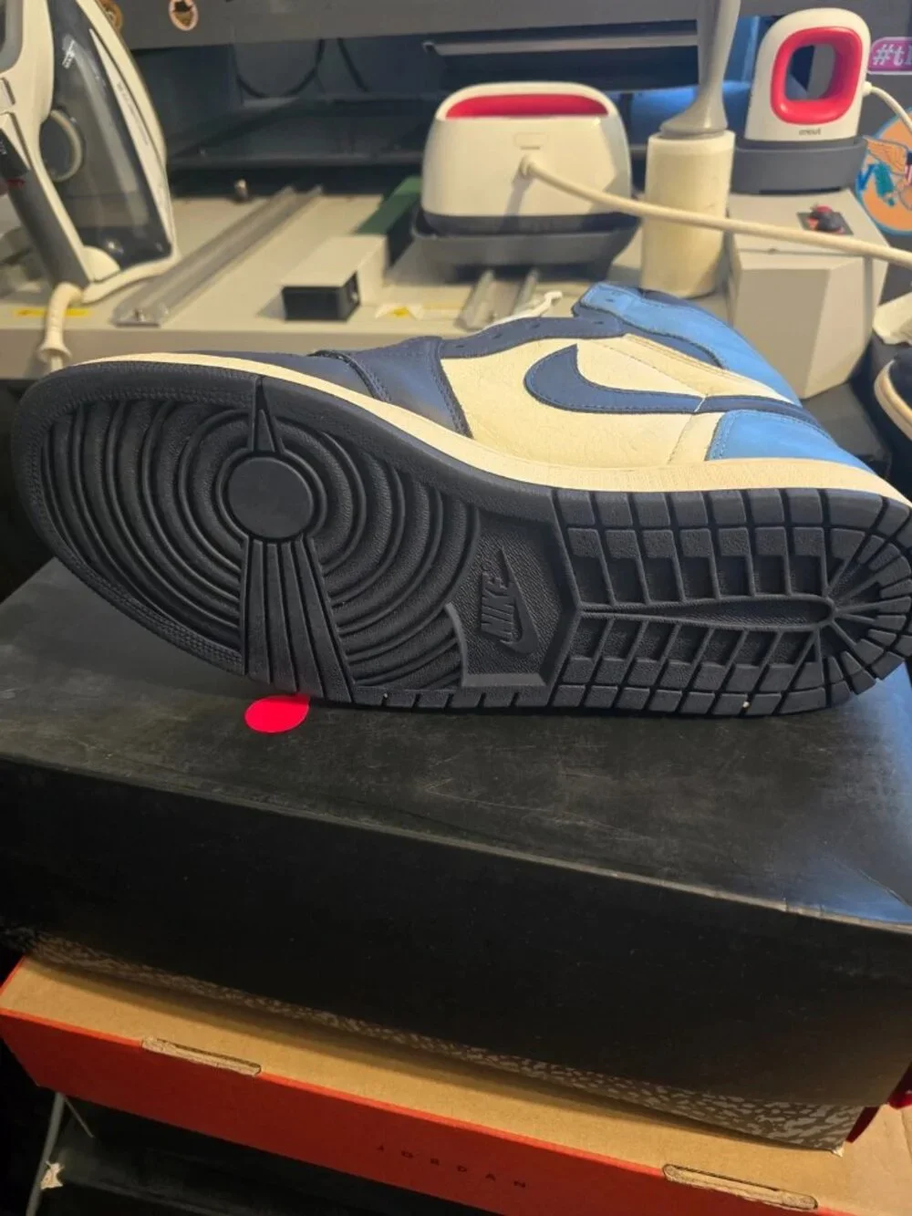 Jordan 1 Retro OG High Obsidian UNC 2019, 666088-140